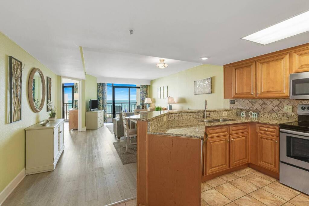 Breathtaking Oceanfront Suite Grand Cayman 451 شاطئ ميرتل المظهر الخارجي الصورة