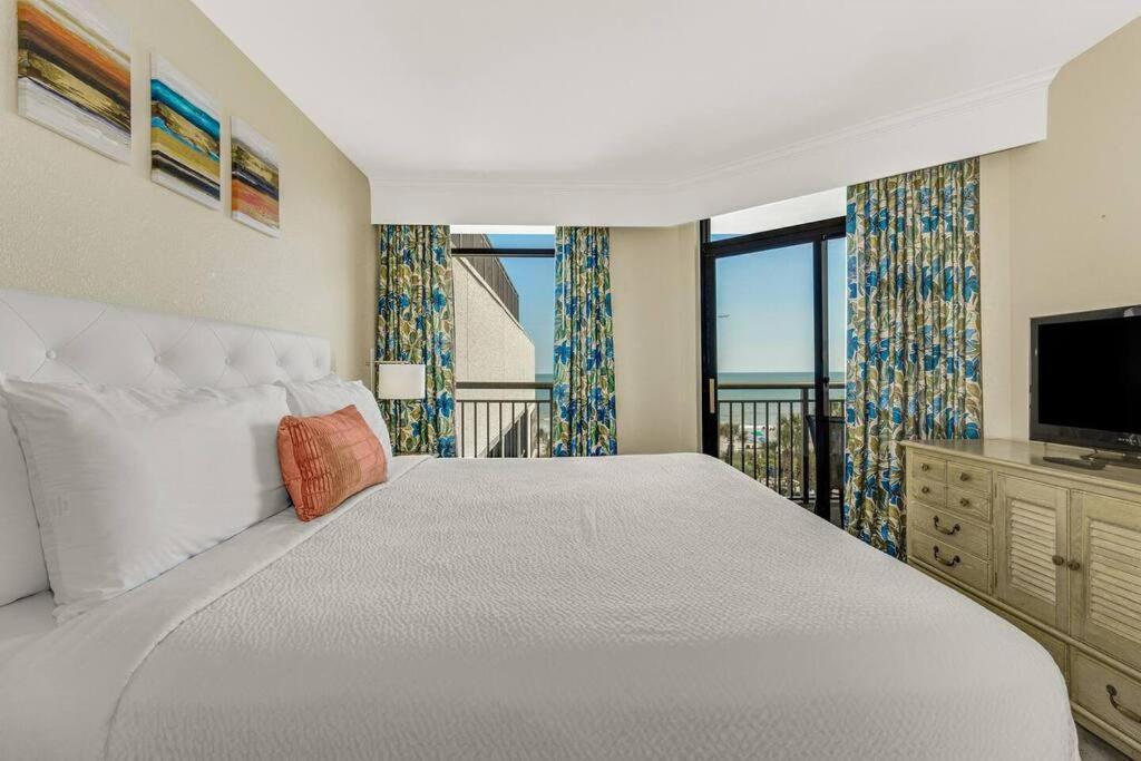 Breathtaking Oceanfront Suite Grand Cayman 451 شاطئ ميرتل المظهر الخارجي الصورة