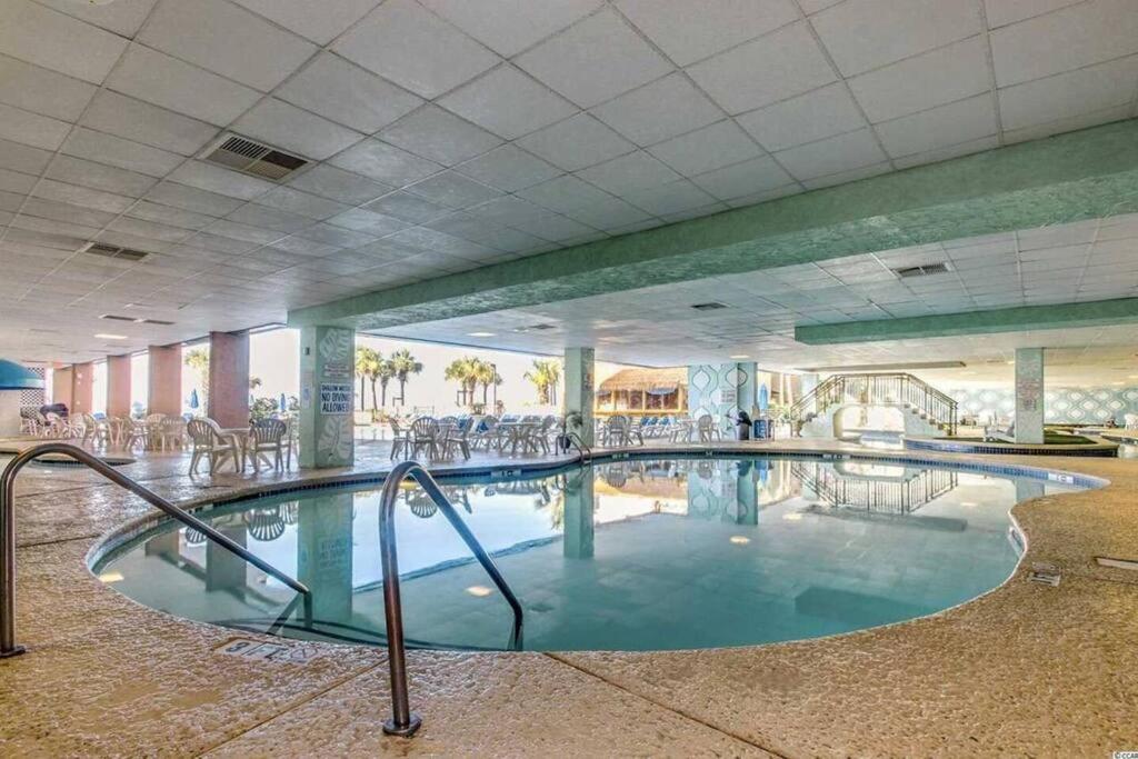 Breathtaking Oceanfront Suite Grand Cayman 451 شاطئ ميرتل المظهر الخارجي الصورة