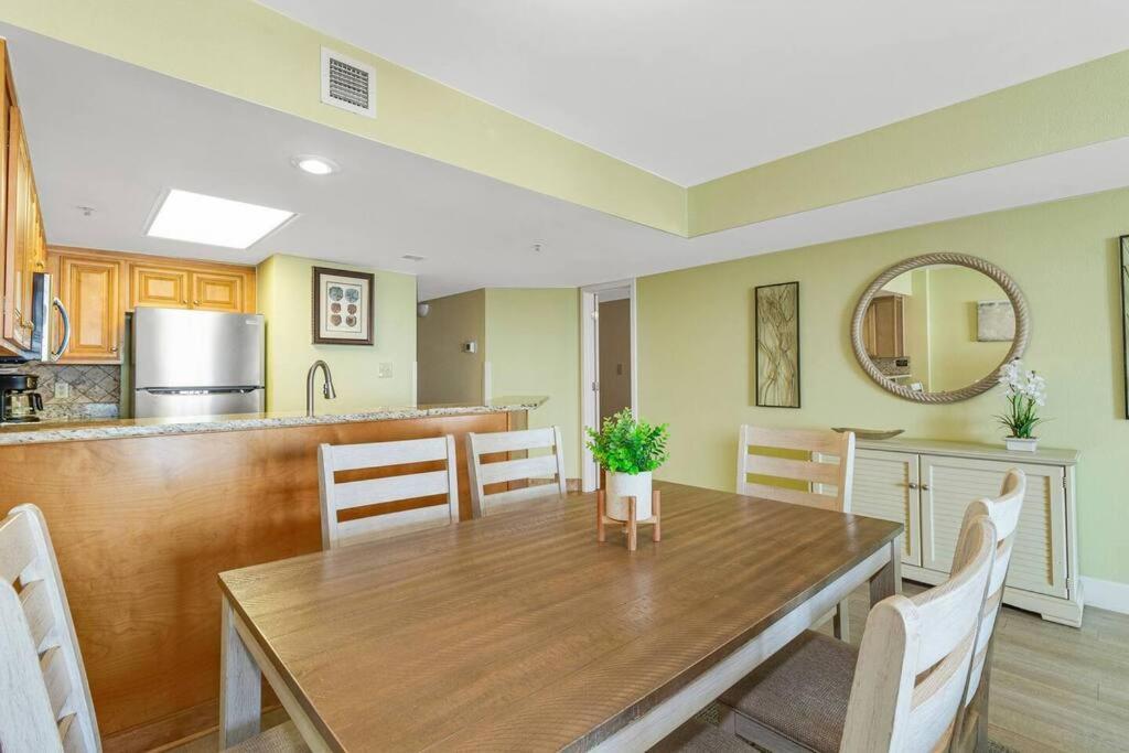Breathtaking Oceanfront Suite Grand Cayman 451 شاطئ ميرتل المظهر الخارجي الصورة