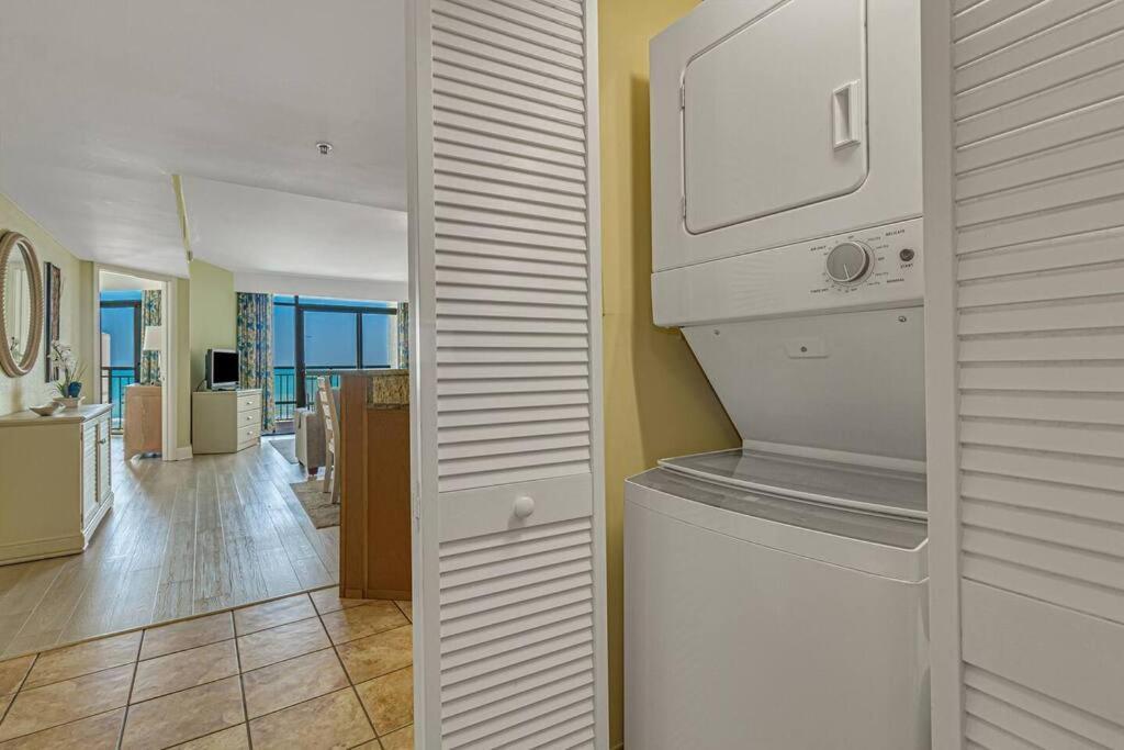 Breathtaking Oceanfront Suite Grand Cayman 451 شاطئ ميرتل المظهر الخارجي الصورة