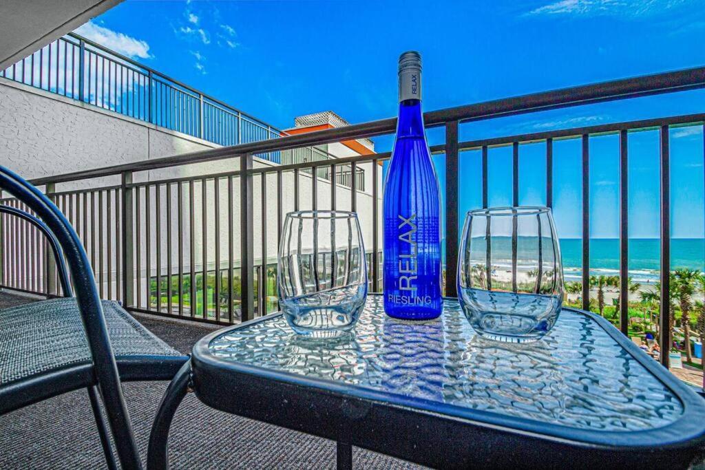Breathtaking Oceanfront Suite Grand Cayman 451 شاطئ ميرتل المظهر الخارجي الصورة